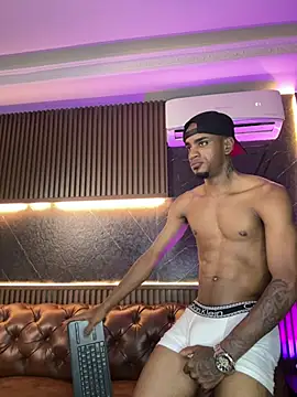 AaronCruz  online show from March 7, 1:34 am