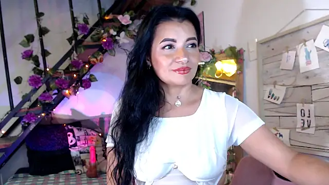 luna sky83 online show from April 22, 5:04 am