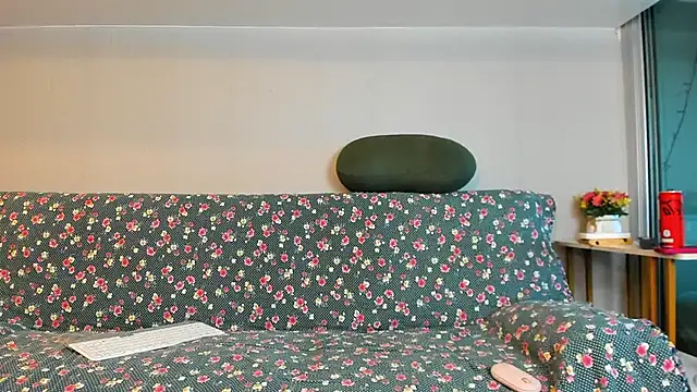 Tinabell22 online show from March 31, 5:29 am