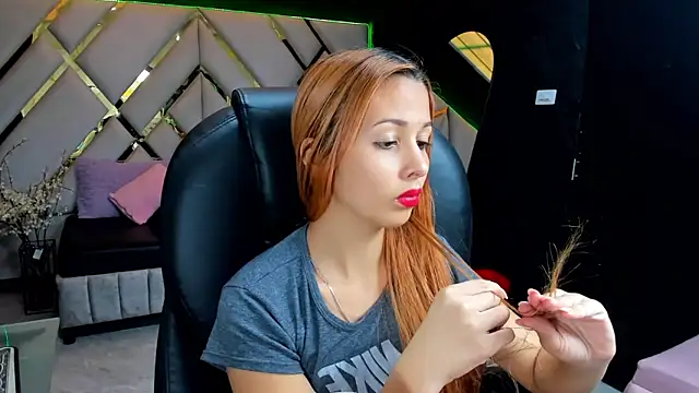 Paris Petit online show from February 26, 8:41 pm