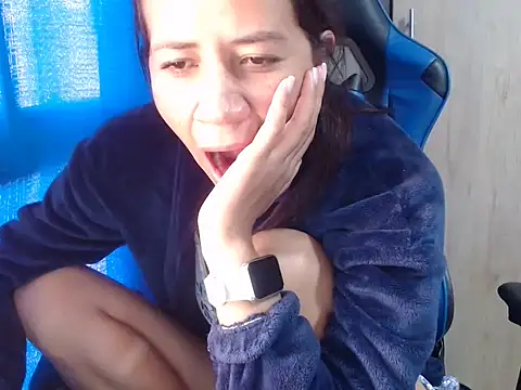 Snapshot of Erotic_latina chatting on October 13, 1:58 pm Erotic latina online show from October 13, 1:58 pm