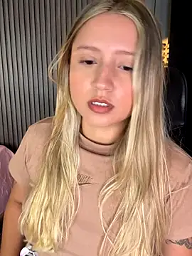 MiaPetit  online show from September 18, 12:20 am