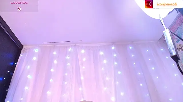 ivonjoness online show from December 20, 4:05 am