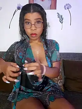 ivonjoness online show from October 16, 4:26 am