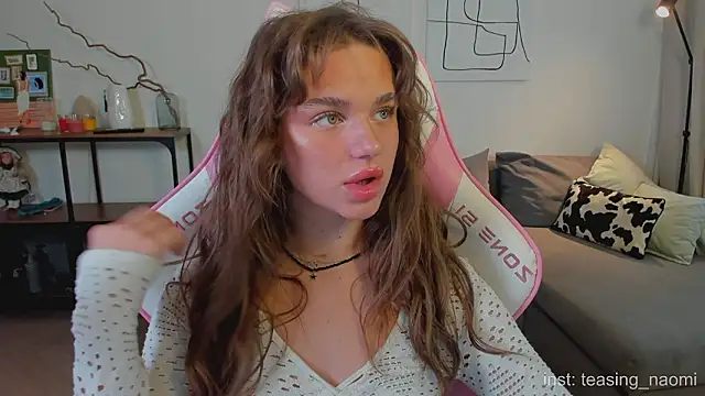 aesthetics  tease online show from March 20, 3:33 am