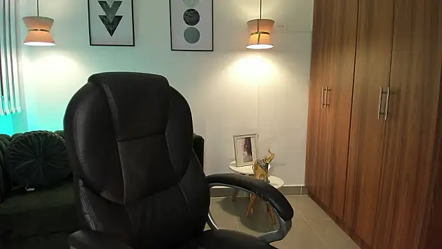 alessia will online show from February 14, 4:25 am