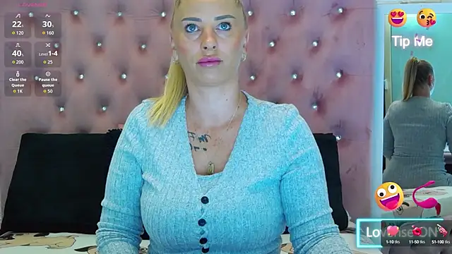 KikiSweet08 online show from September 11, 4:13 am