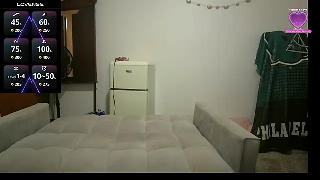 Organza1 online show from April 6, 11:50 pm