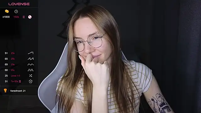 littlevildevil online show from December 21, 10:08 am