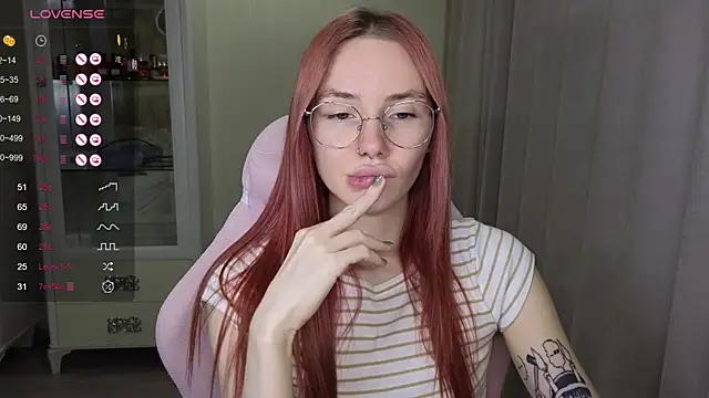 littlevildevil online show from November 5, 11:04 am