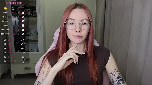 littlevildevil online show from October 31, 10:52 am