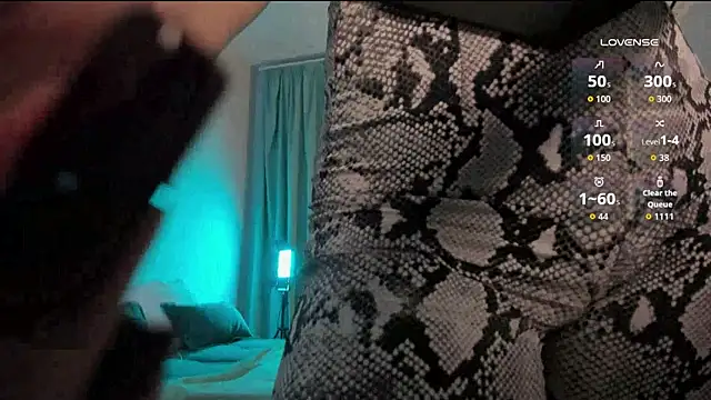 Oh My Dianee online show from November 29, 8:07 am