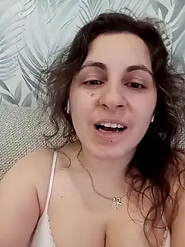 ShelaDiass online show from March 5, 4:30 am