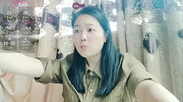 luoxuwen online show from April 11, 7:45 am