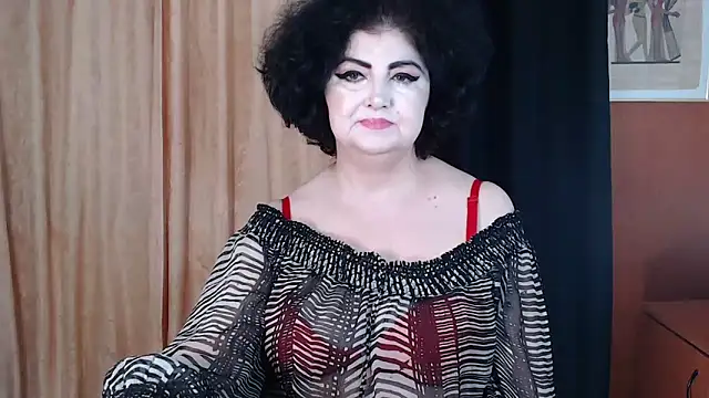  MissJ  online show from April 4, 8:51 pm