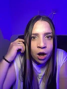 valentina jonnes1 online show from March 24, 5:24 am