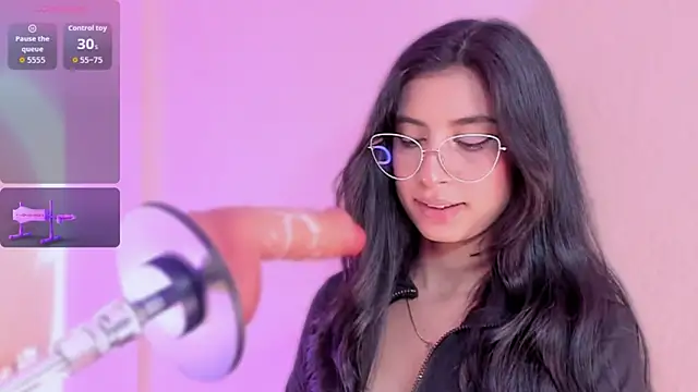 zia cooper online show from April 16, 9:39 pm