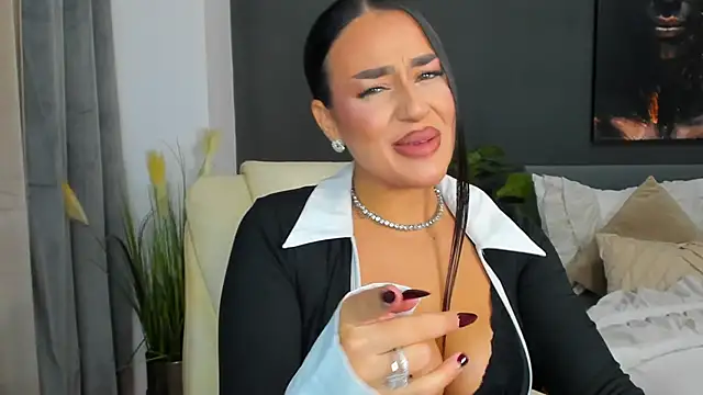 Sonia  Rey online show from November 6, 5:41 pm