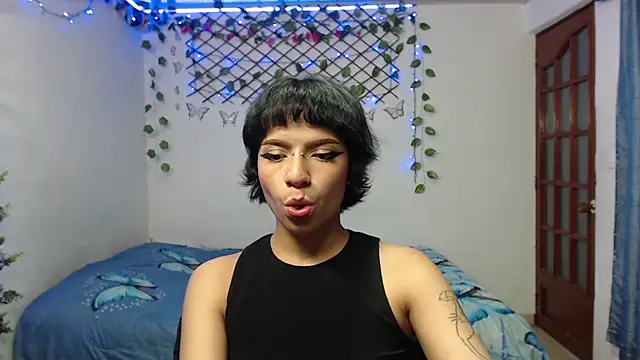 Snapshot of kathina_t chatting on October 9, 10:14 pm kathina t online show from October 9, 10:14 pm