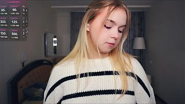 ZaraCreedon online show from October 10, 5:45 am