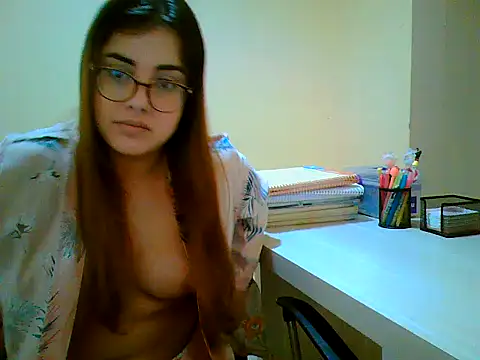 Snapshot of maliamiller chatting on October 11, 7:57 am maliamiller online show from October 11, 7:57 am