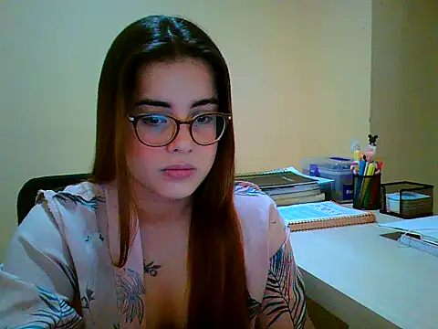 Snapshot of maliamiller chatting on September 12, 9:33 pm maliamiller online show from September 12, 9:33 pm