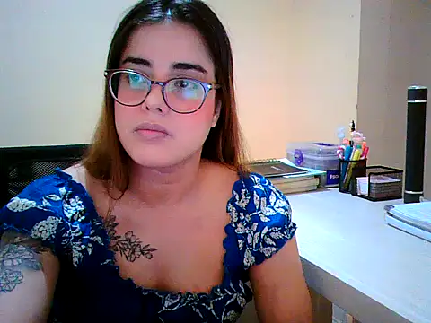 Snapshot of maliamiller chatting on September 18, 12:26 pm maliamiller online show from September 18, 12:26 pm