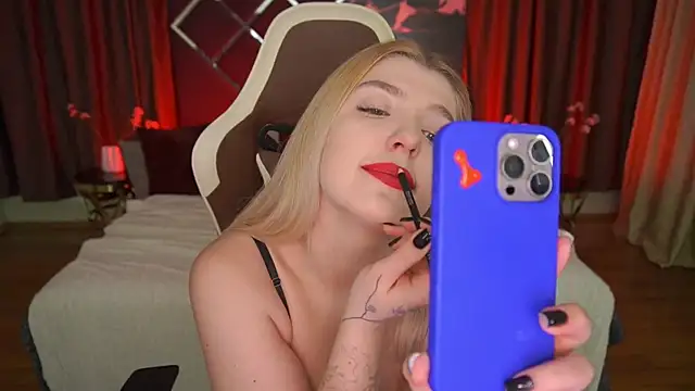 AnikaJane online show from February 14, 12:01 am