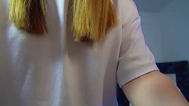 CrystalLyons online show from March 23, 6:03 pm