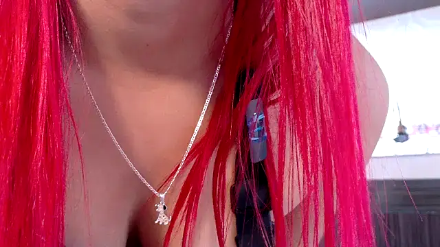 luccycollins  online show from December 2, 3:25 pm