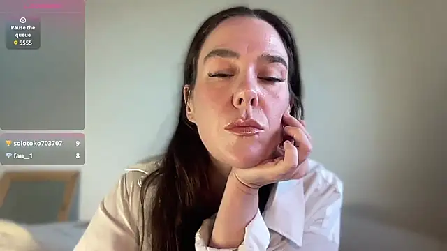 MilkyHoneyLullabies online show from October 17, 12:52 pm