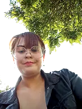 Snapshot of lara_moon25 chatting on September 9, 8:52 pm lara moon25 online show from September 9, 8:52 pm