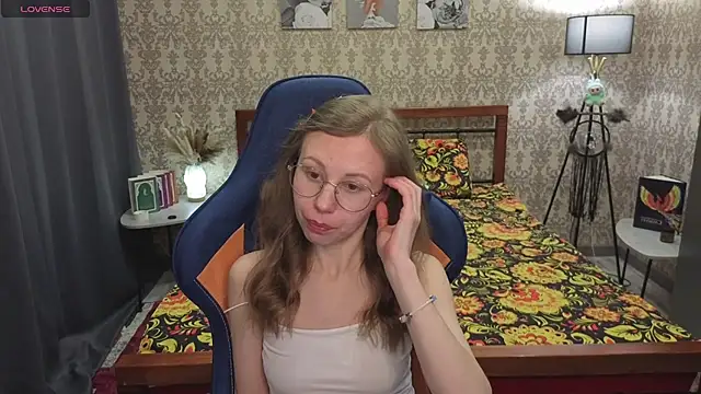 Lill Mary online show from February 5, 7:11 am