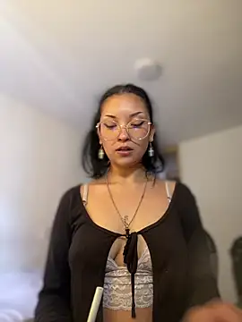 baby lizy online show from March 11, 8:44 pm