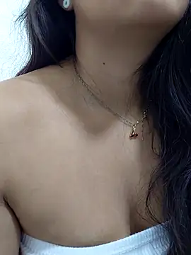 Catalehia Milk online show from November 23, 12:40 pm