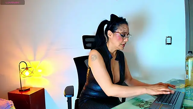 Zuzana21 online show from October 31, 12:53 pm