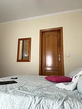 soli-lov online show from September 11, 1:11 pm