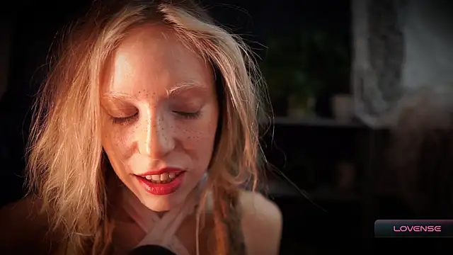  Phantom thread  online show from December 4, 10:39 am