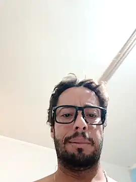 Snapshot of GAELPISTOLA chatting on September 26, 3:37 am GAELPISTOLA online show from September 26, 3:37 am