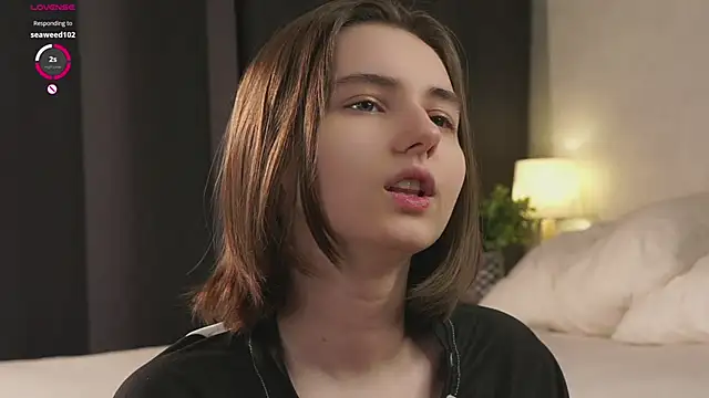 MeghanElson online show from April 15, 12:49 pm