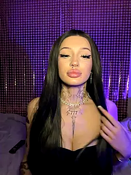 madelinexx online show from January 6, 5:38 pm