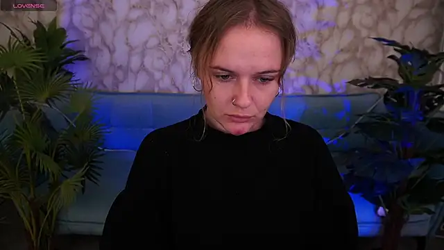 MaribelRiverr  online show from October 10, 5:45 am