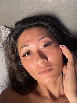 thai-dreamgirl online show from December 19, 12:30 pm