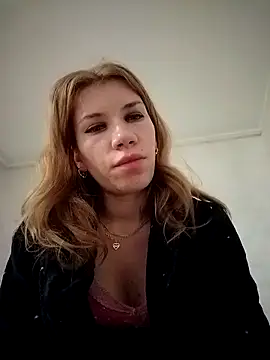 EvyLure online show from October 9, 8:24 pm