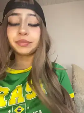 lunaapppp online show from April 14, 4:56 am