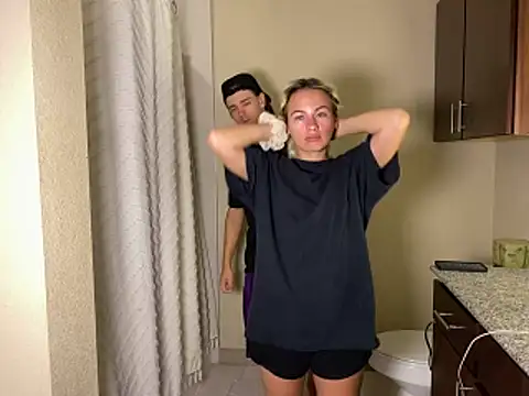 girlfriendmissy online show from March 7, 2:07 am