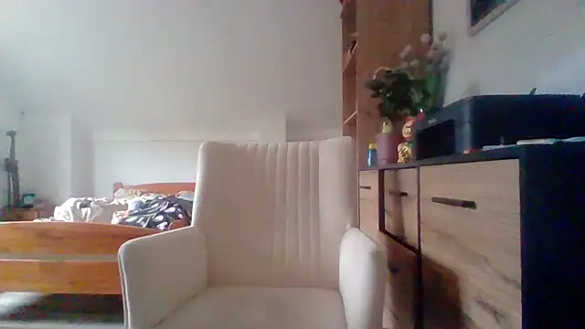 Snapshot of ReifeVenna chatting on October 11, 7:13 am ReifeVenna online show from October 11, 7:13 am