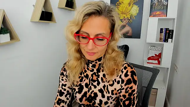 MuseOfStage online show from November 9, 11:28 am