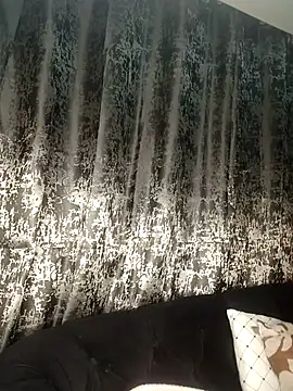 Shria107 online show from November 6, 10:59 pm