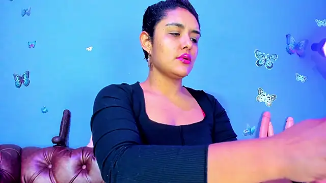 Kaira mosse online show from May 30, 12:03 pm